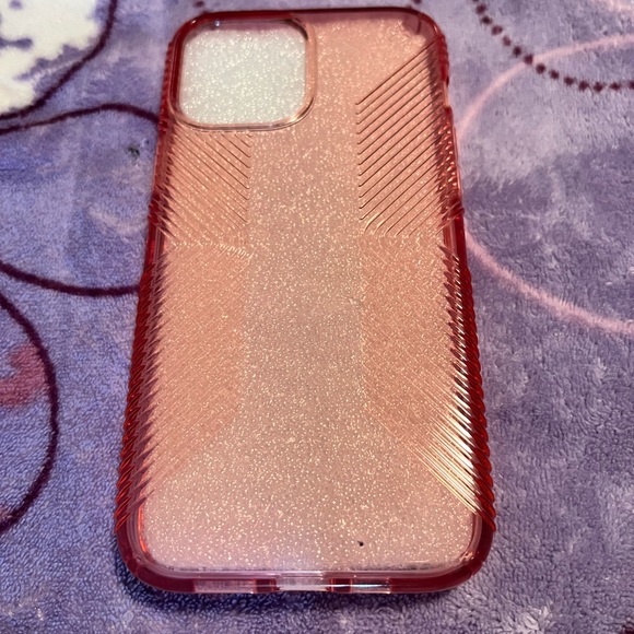 Like new pink speck case - Picture 2 of 4
